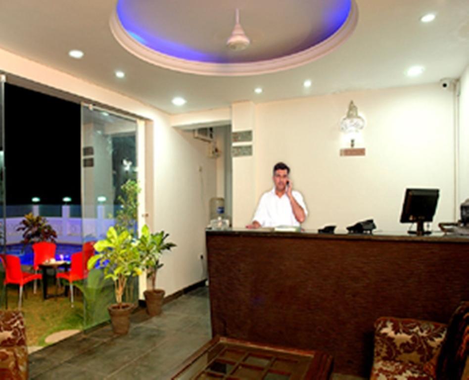 Rishikesh Inn By One Hotels Rishīkesh 外观 照片